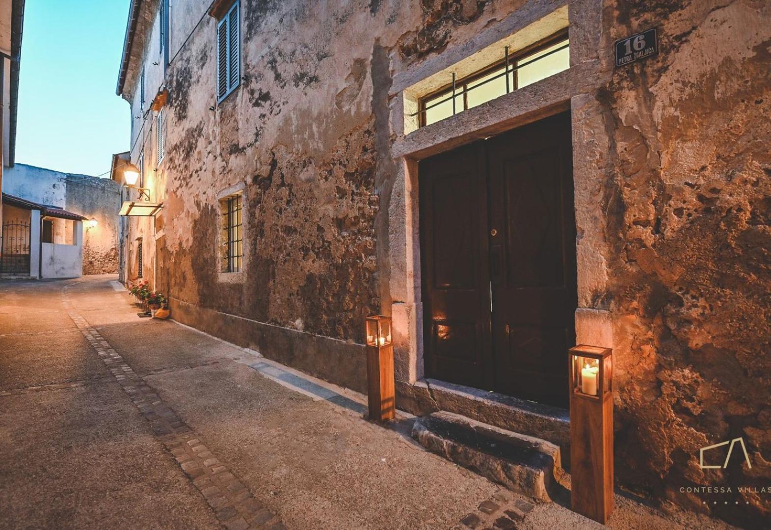 Galija Luxury Suites Krk Town Extérieur photo