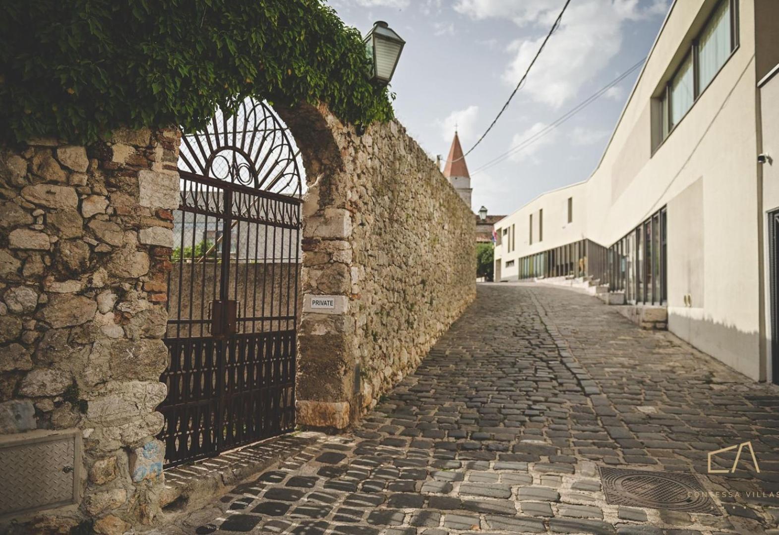 Galija Luxury Suites Krk Town Extérieur photo